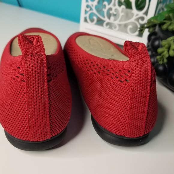 Red Flats for Women - Picture 3 of 9